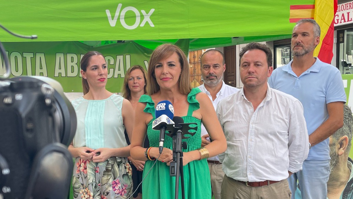 La candidata de Vox al Congreso solicita en Ronda apoyo al comercio ...