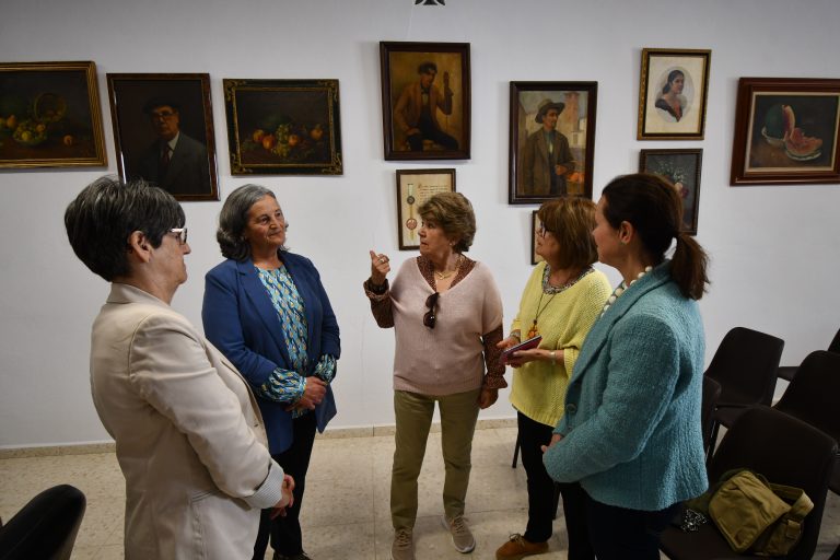 El Ayuntamiento de Cartajima recibe en donación obras del pintor Miguel Martín
